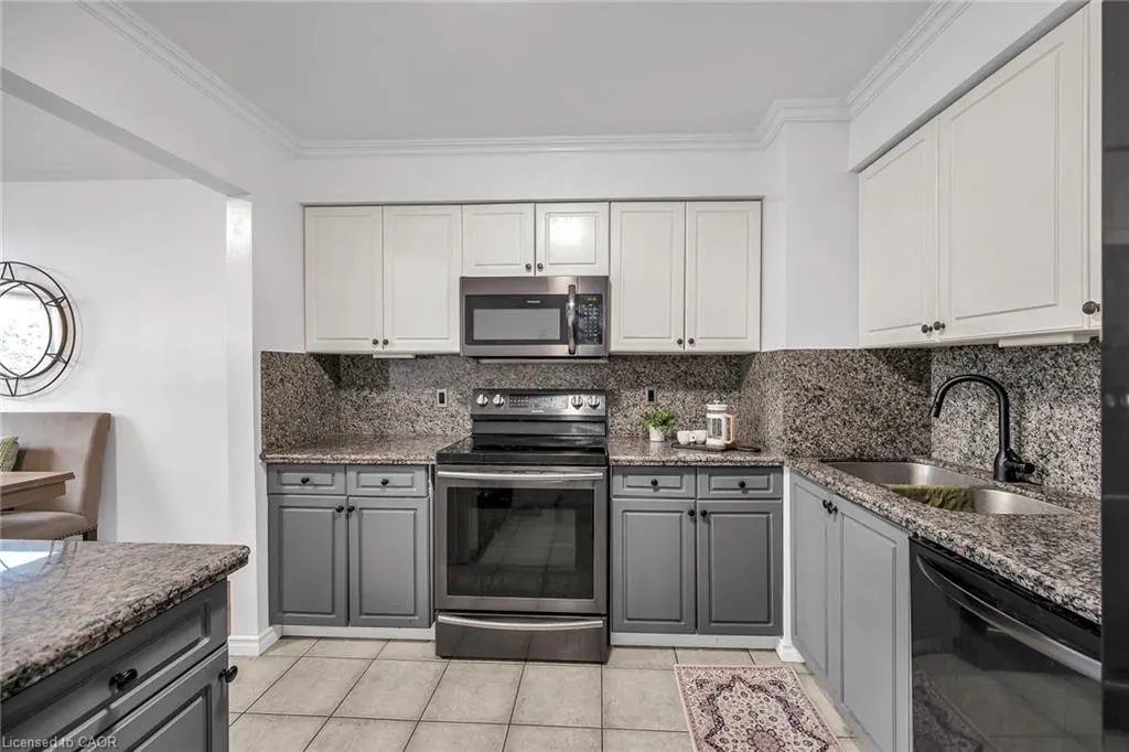 26 Moss Boulevard, #19