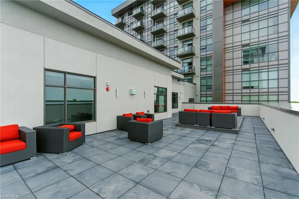 460 Dundas Street E, #313