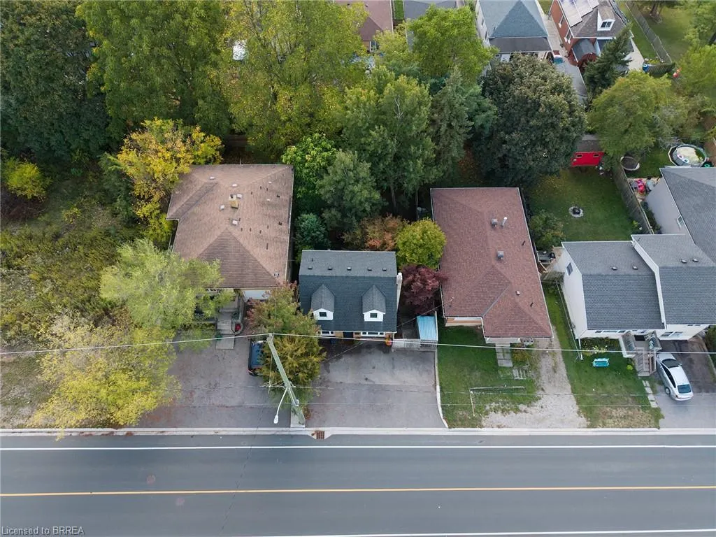 24 Avenue Road