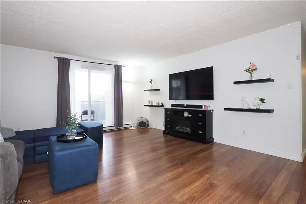 6 Walton Avenue, #206
