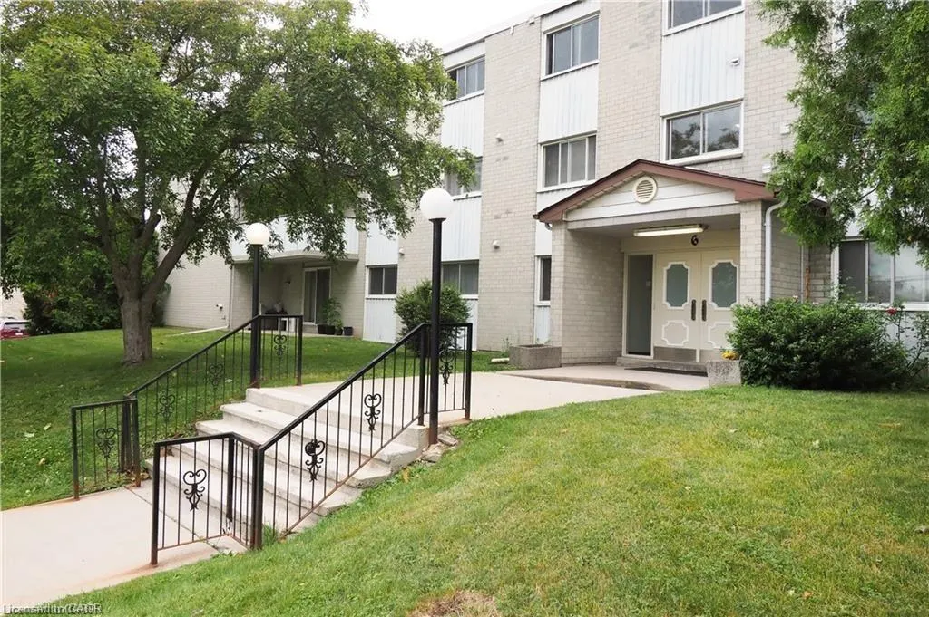 6 Walton Avenue, #206