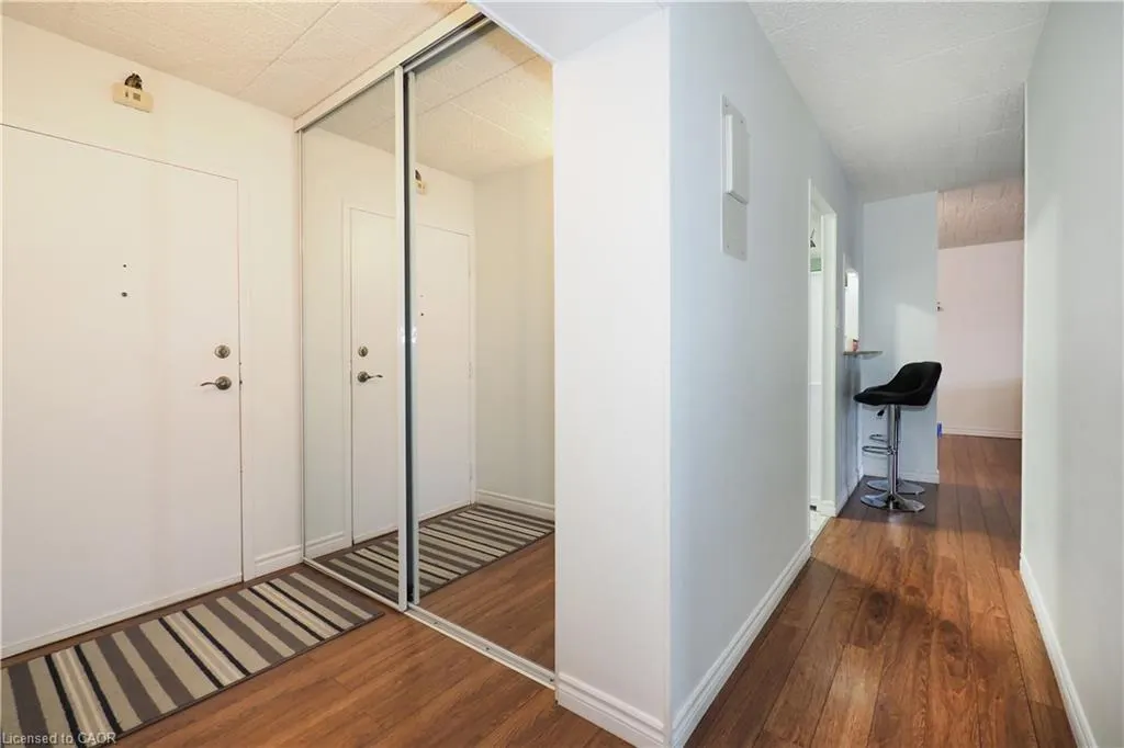 6 Walton Avenue, #206