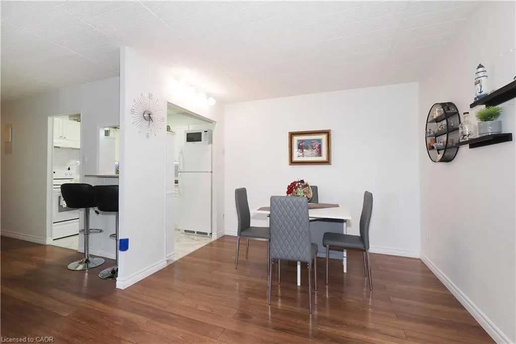 6 Walton Avenue, #206