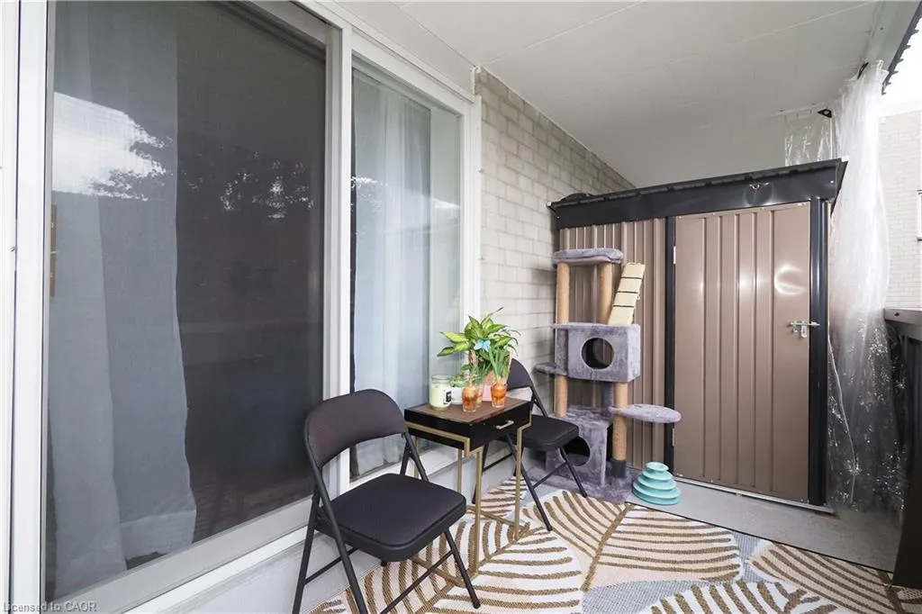 6 Walton Avenue, #206