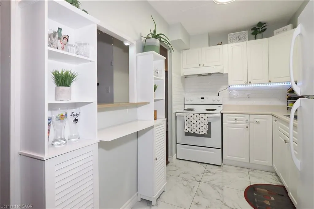 6 Walton Avenue, #206