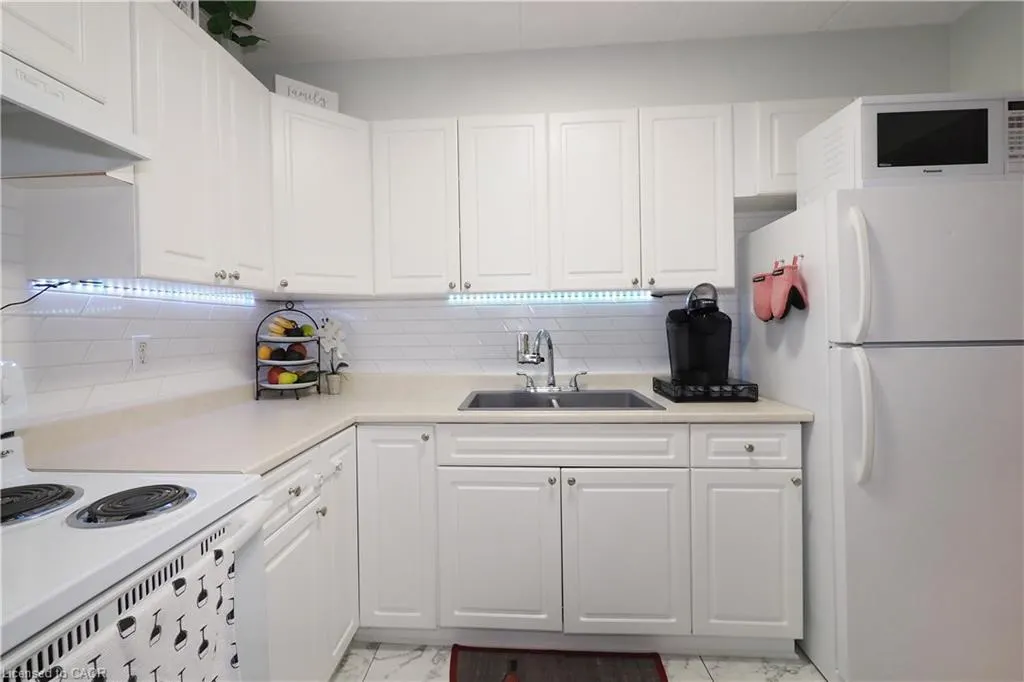 6 Walton Avenue, #206
