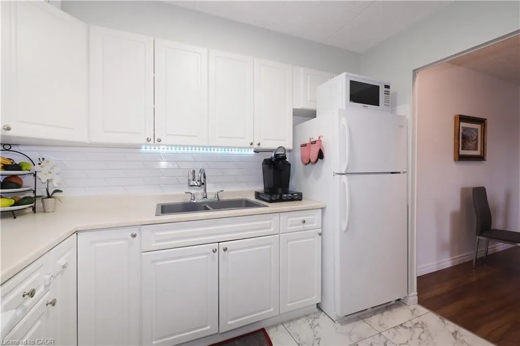 6 Walton Avenue, #206