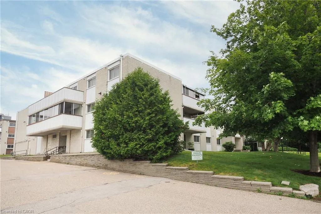 6 Walton Avenue, #206