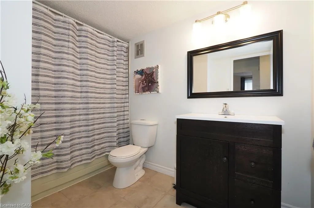 6 Walton Avenue, #206