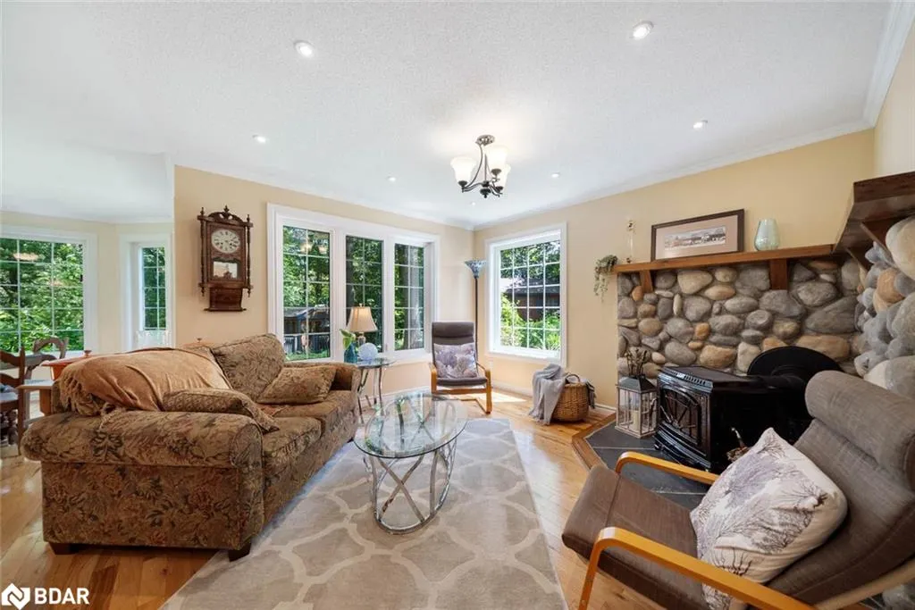 29 Robert Boulevard