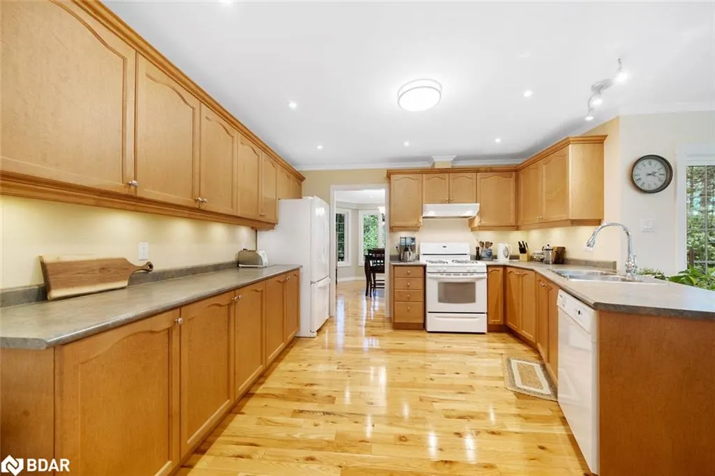 29 Robert Boulevard