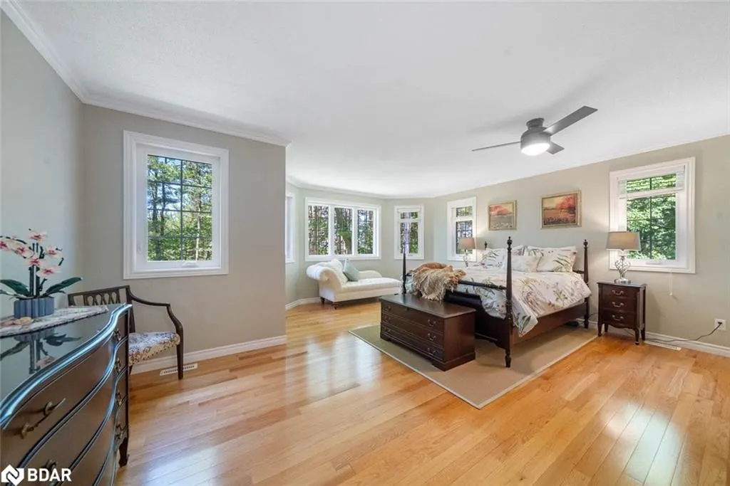 29 Robert Boulevard