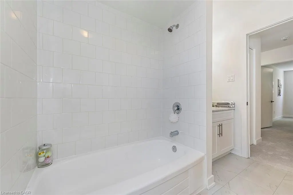 1444 Upper Ottawa Street, #21