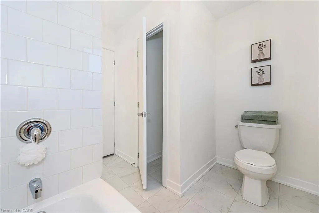 1444 Upper Ottawa Street, #21