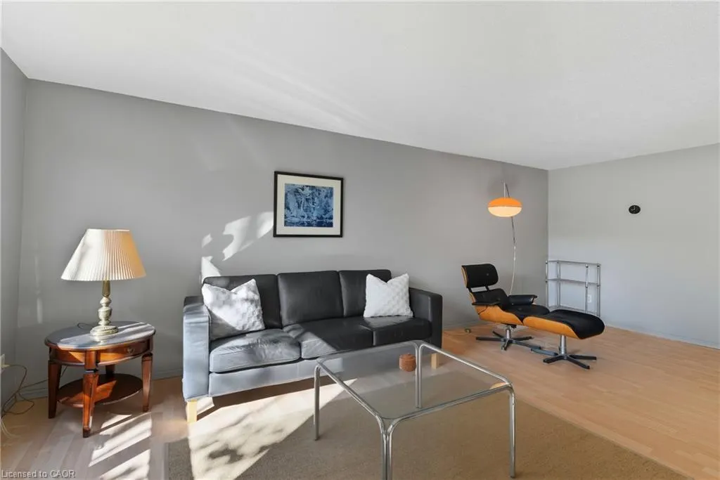 28 Underhill Crescent, #19