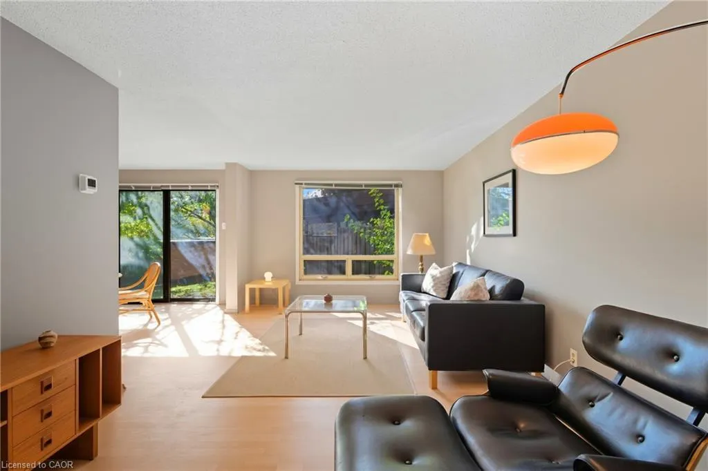 28 Underhill Crescent, #19