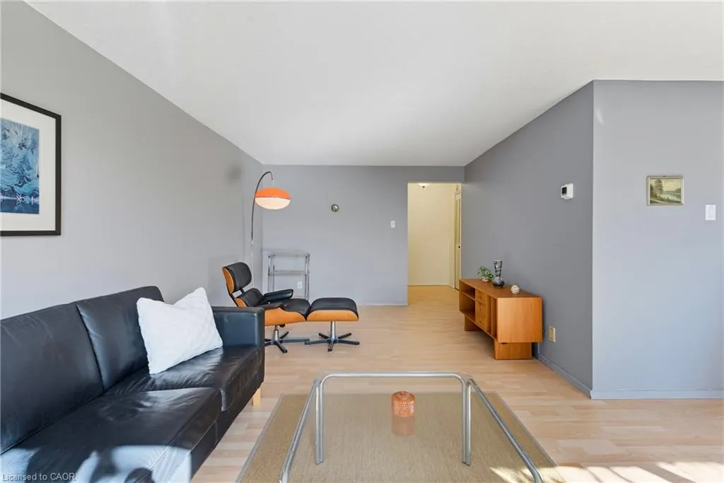 28 Underhill Crescent, #19