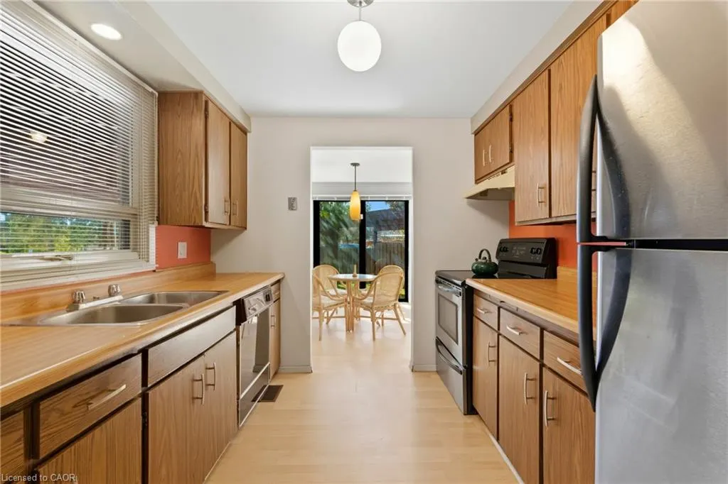 28 Underhill Crescent, #19