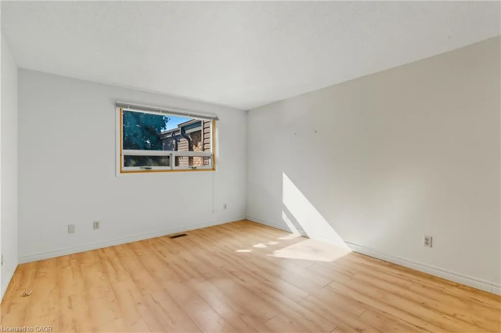 28 Underhill Crescent, #19