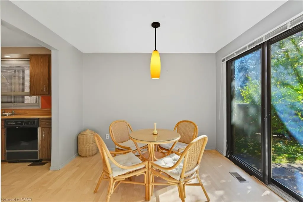 28 Underhill Crescent, #19