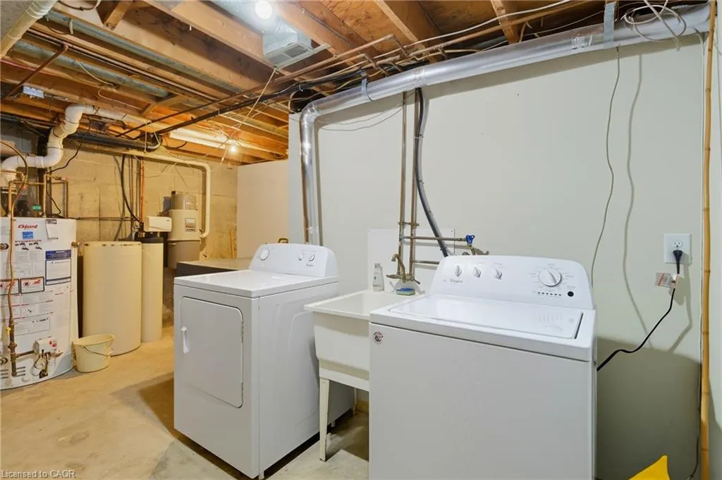 28 Underhill Crescent, #19
