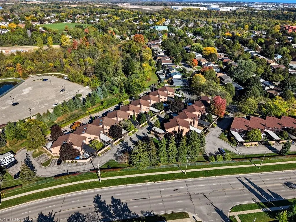 28 Underhill Crescent, #19