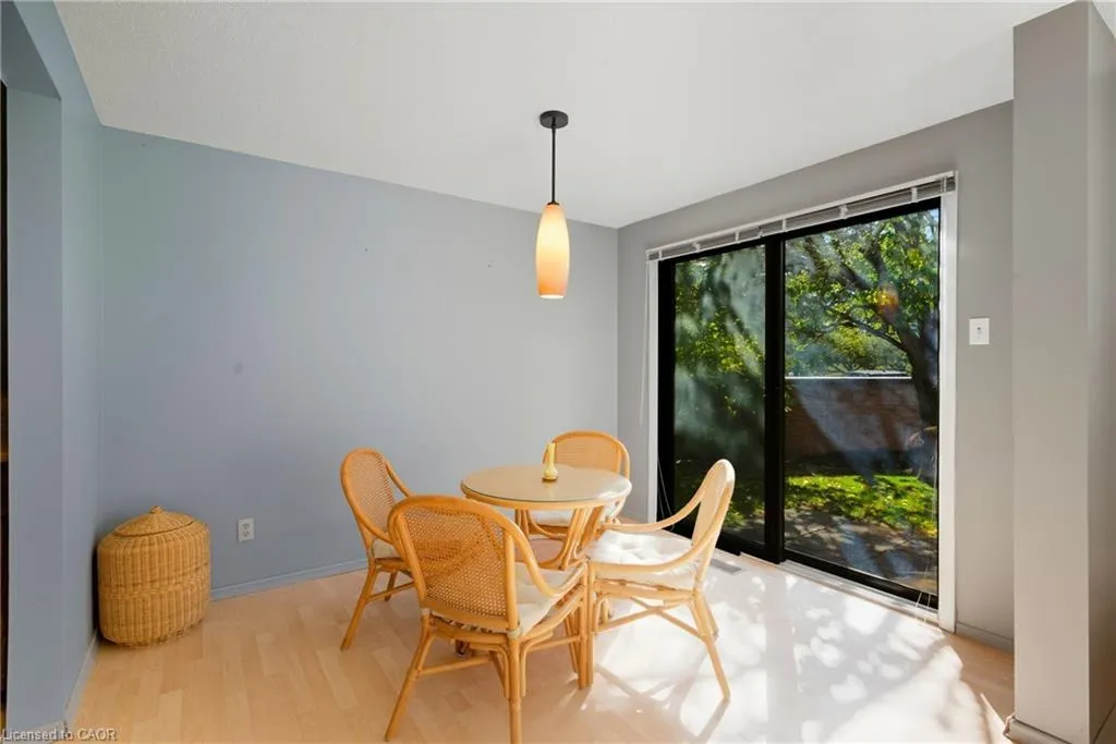 28 Underhill Crescent, #19