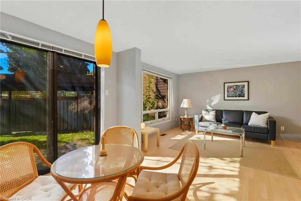 28 Underhill Crescent, #19