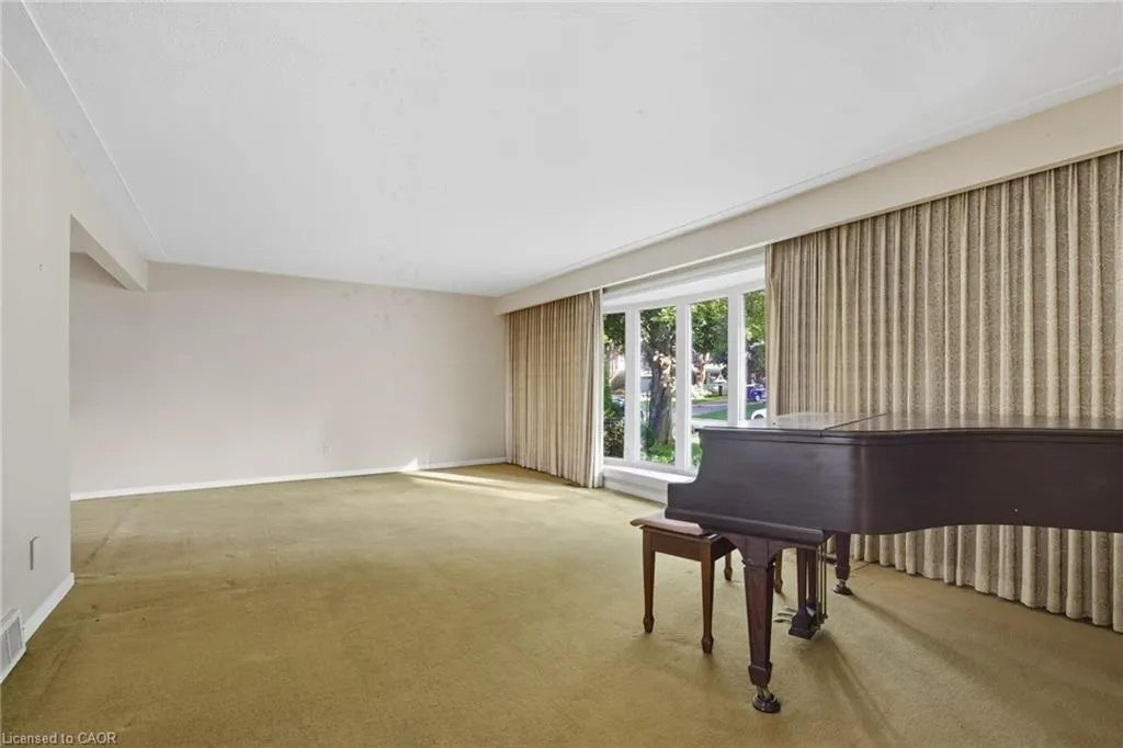 264 Camelot Drive