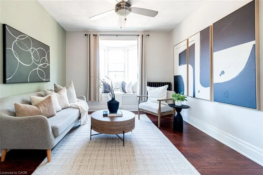 11 Eastbourne Avenue, #2