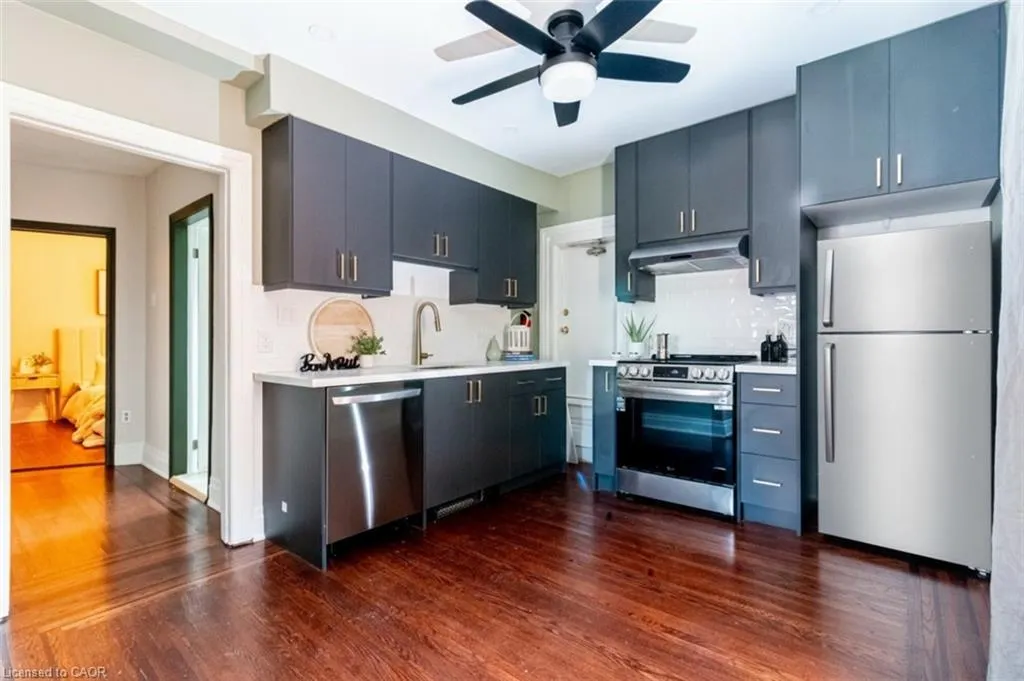 11 Eastbourne Avenue, #2