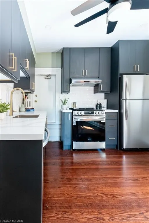11 Eastbourne Avenue, #2