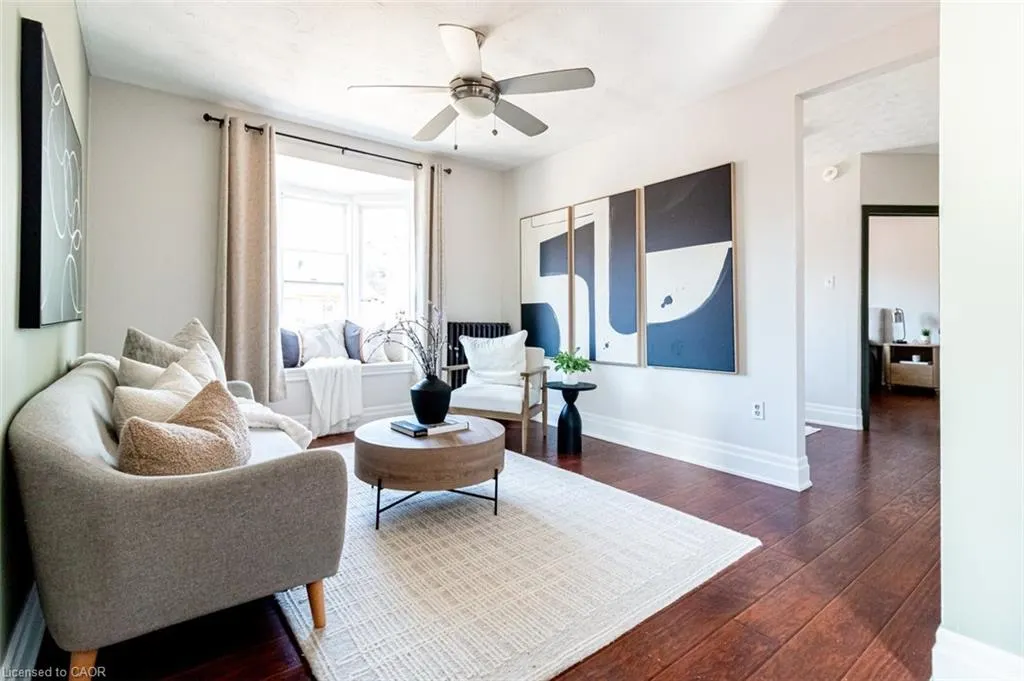 11 Eastbourne Avenue, #2