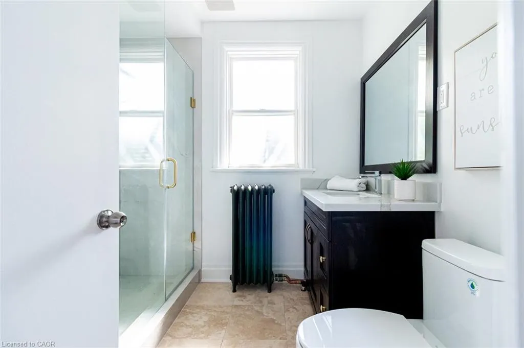 11 Eastbourne Avenue, #2