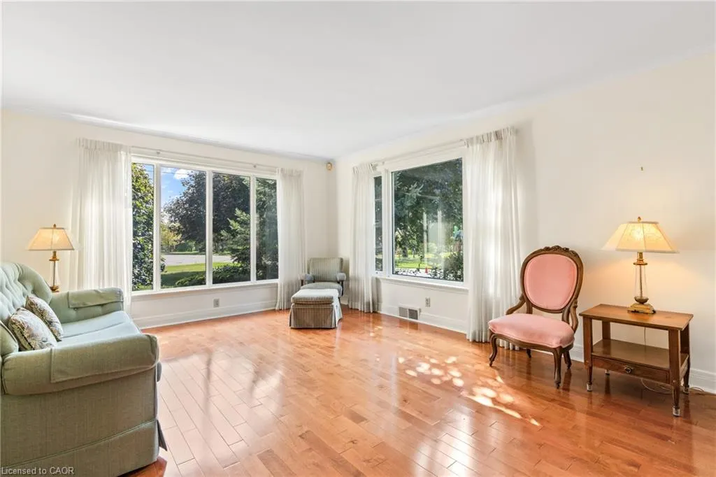 130 Highland Park