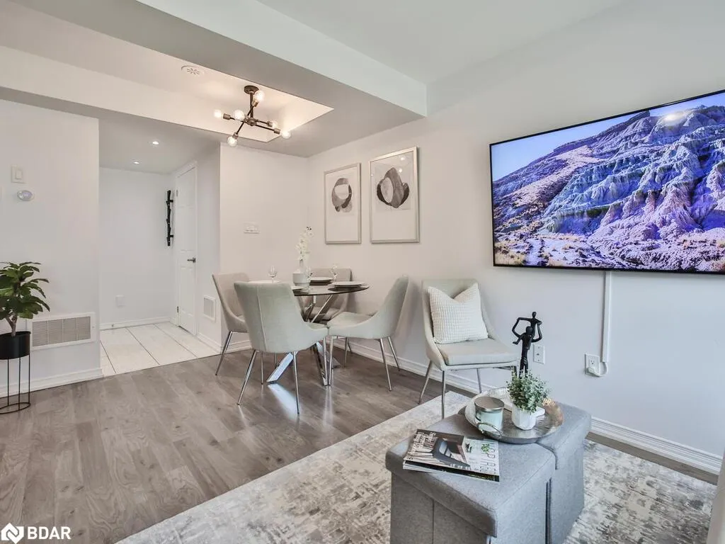 7 Applewood Lane, #232