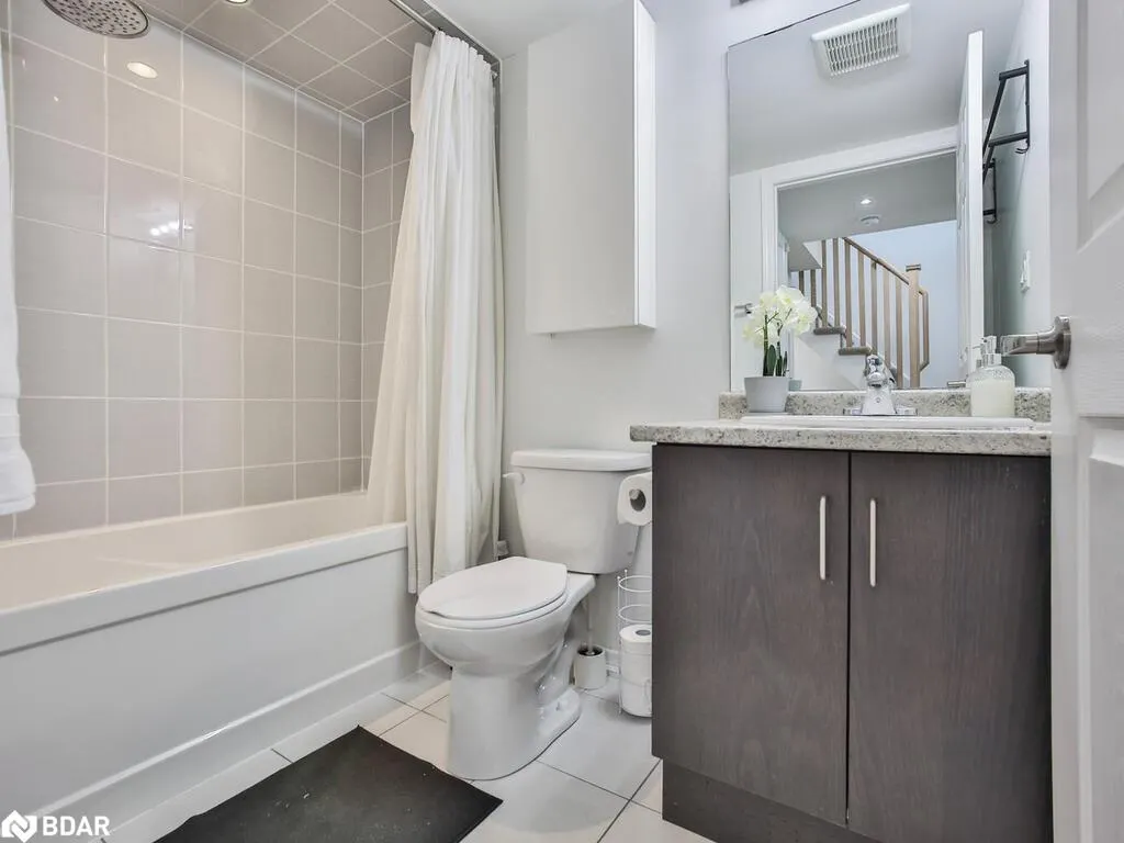 7 Applewood Lane, #232