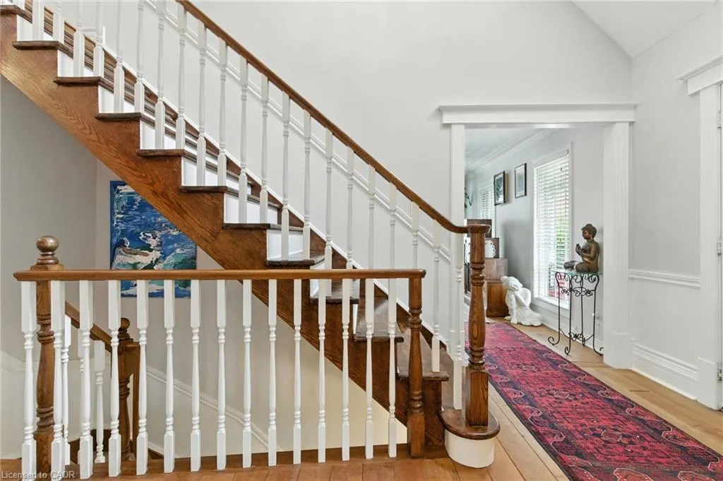 24 Meander Close
