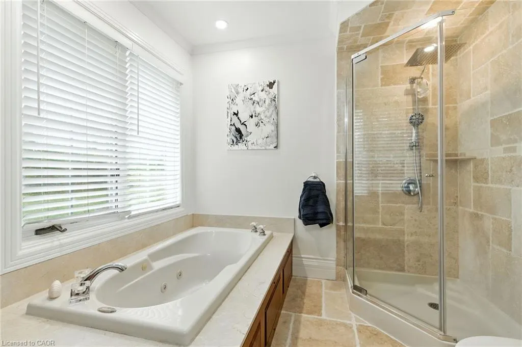 24 Meander Close