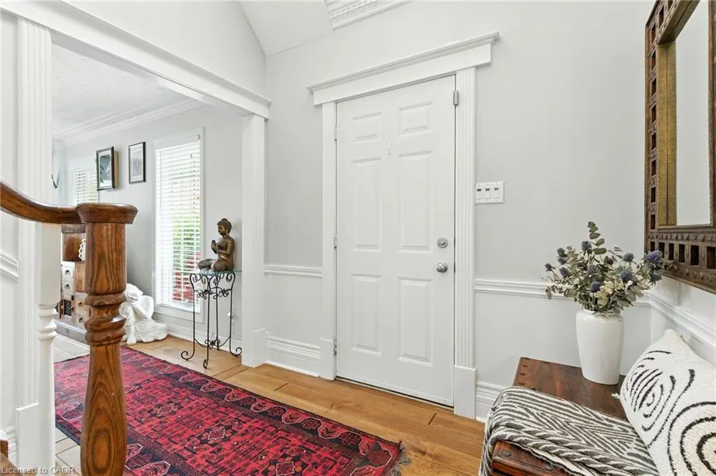 24 Meander Close