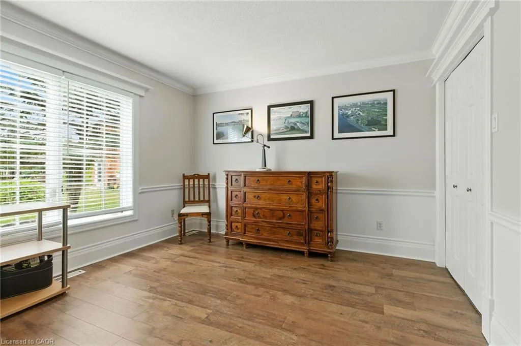 24 Meander Close