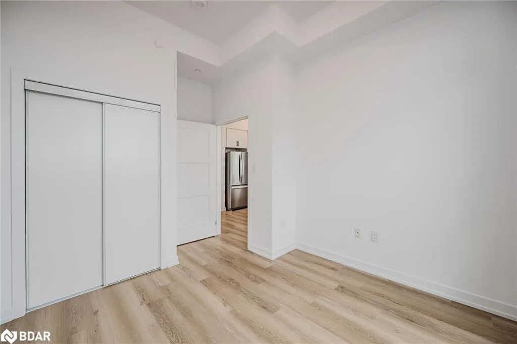 470 Dundas Street E