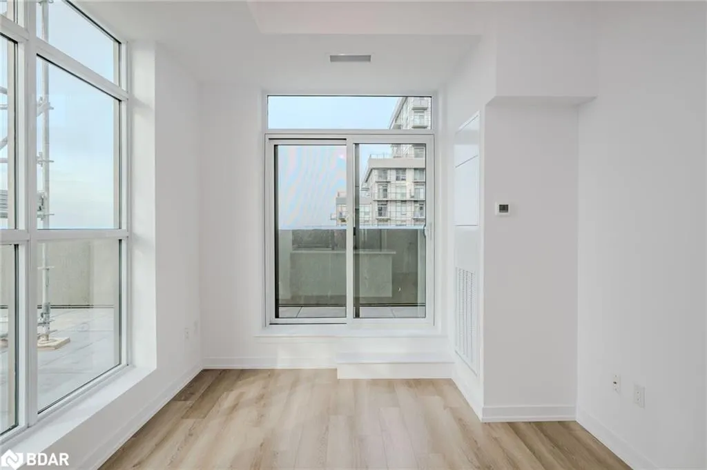 470 Dundas Street E