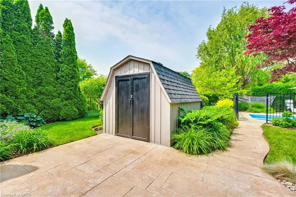 38 Albany Drive