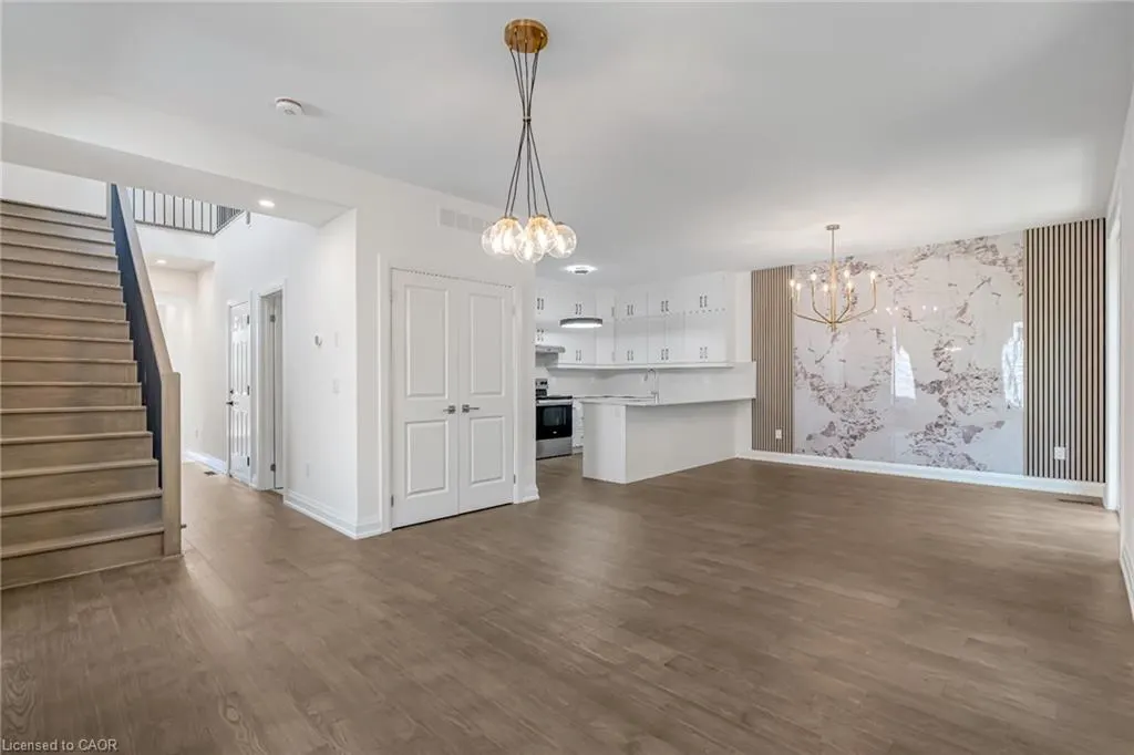 2154 Walkers Line, #4