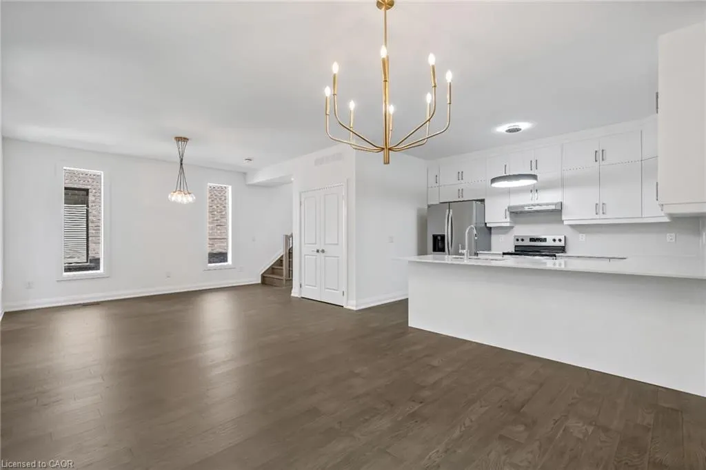 2154 Walkers Line, #4