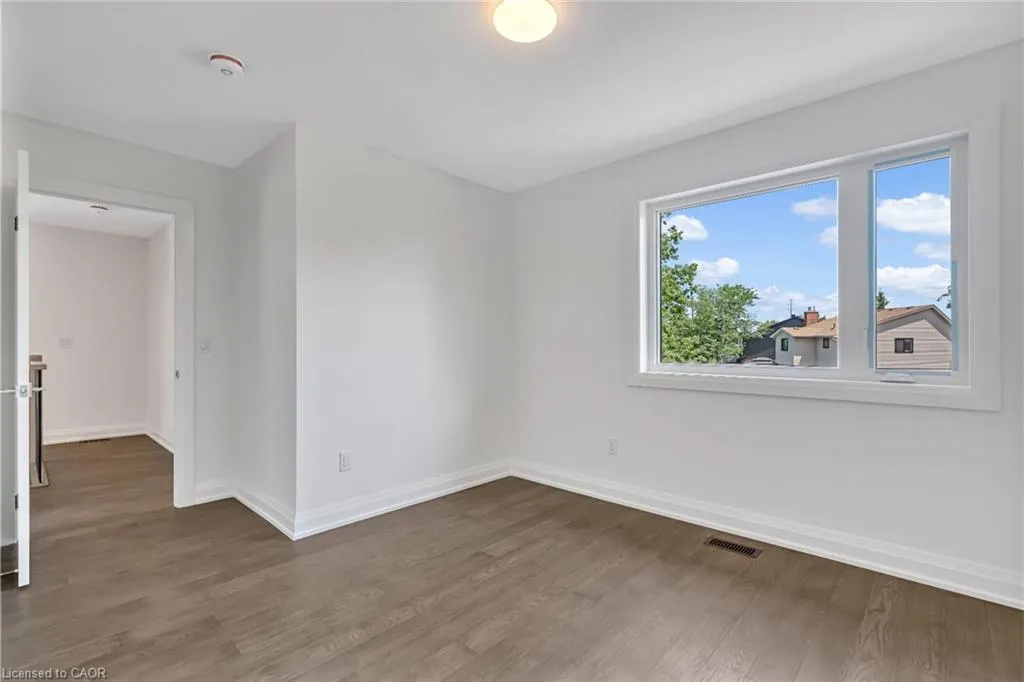 2154 Walkers Line, #4