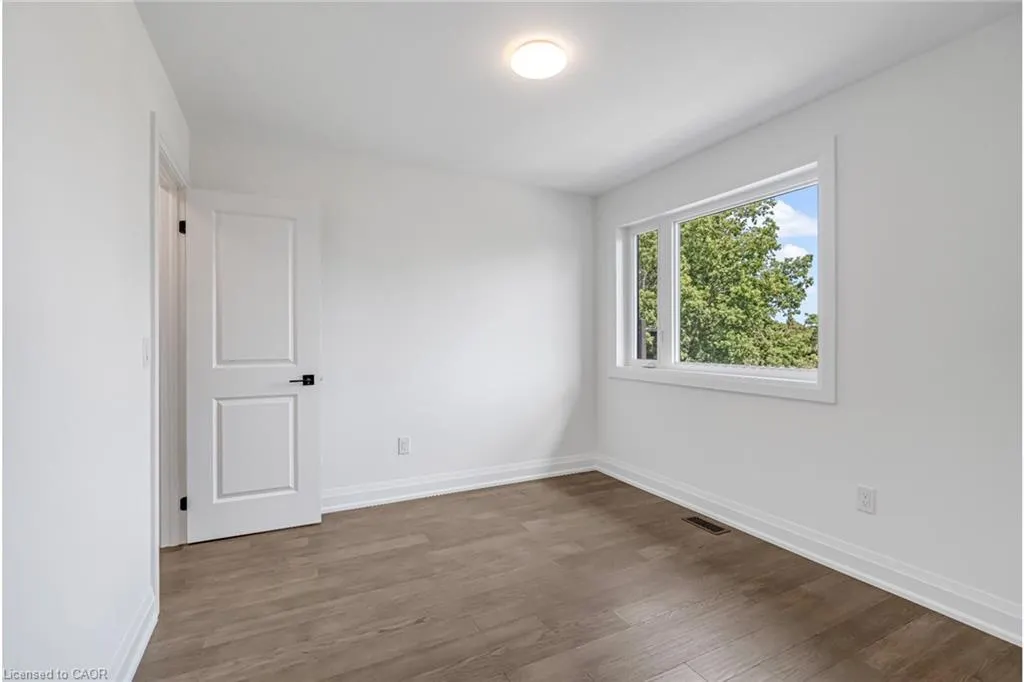 2154 Walkers Line, #5