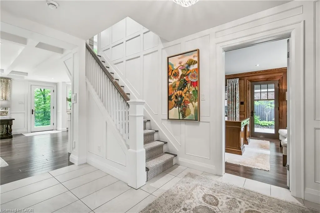 61 Oak Knoll Drive