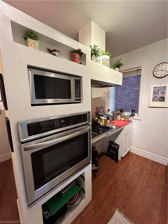 207 Charlton Avenue W, #1
